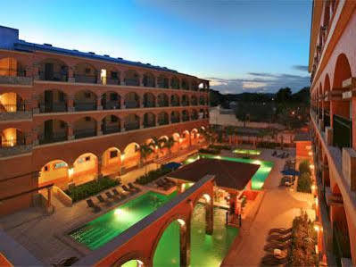 Marina Park Plaza Aparthotel Huatulco Exterior photo